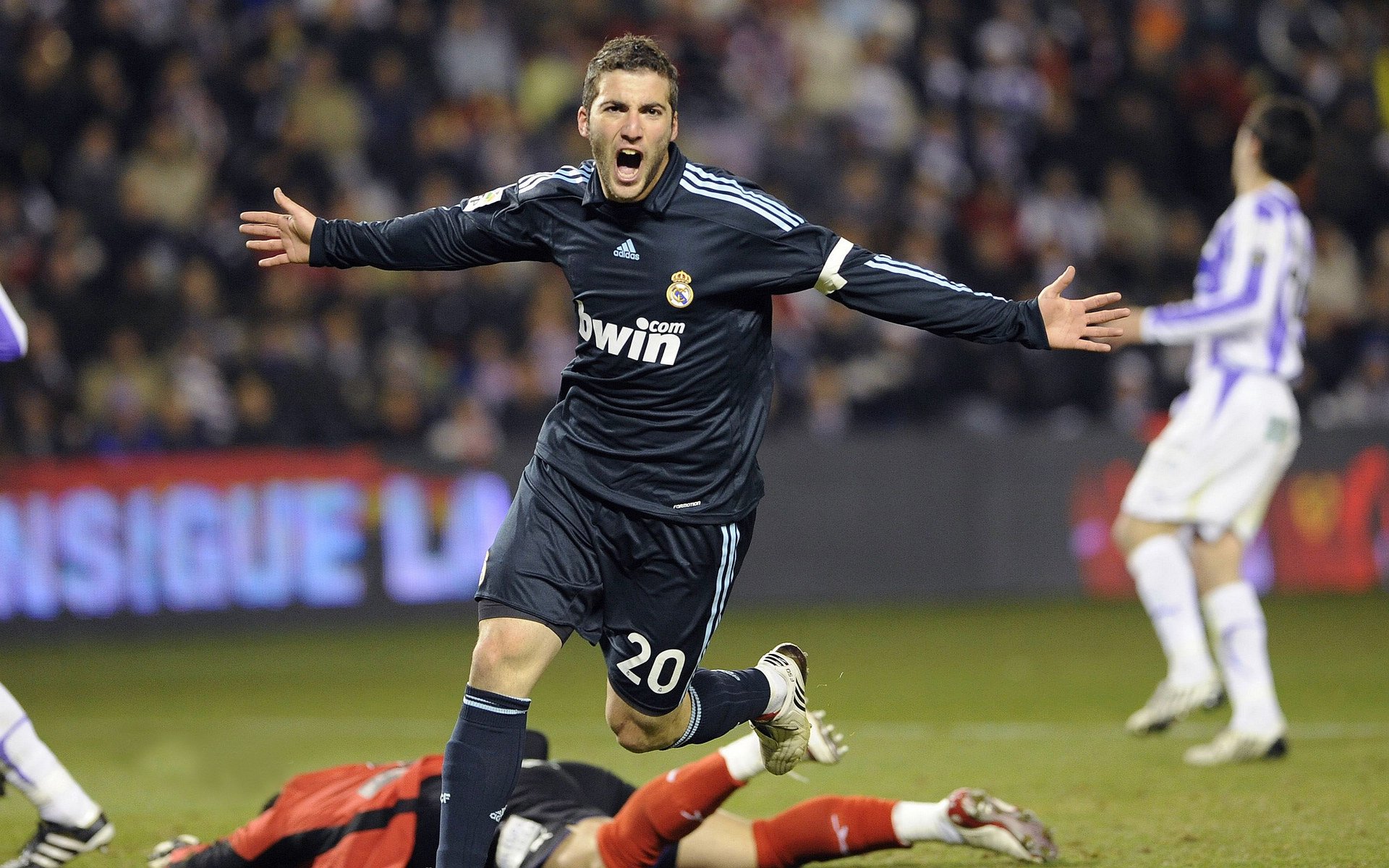 跨界统治力，从尤文铁壁到厄德高的季后赛模式